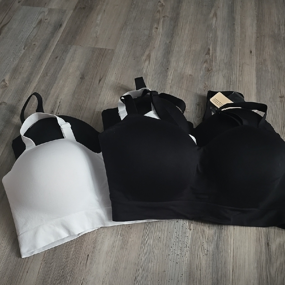 Women's Black and White Intimates Set